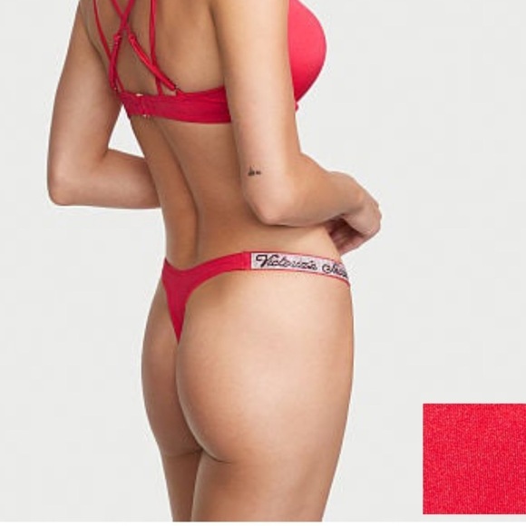 VICTORIA'S SECRET SWIM
Shine Strap Thong Bikini Bottom - Picture 1 of 2